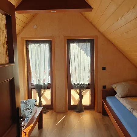 Osada W Beskidach Tatil parkı Zlatna